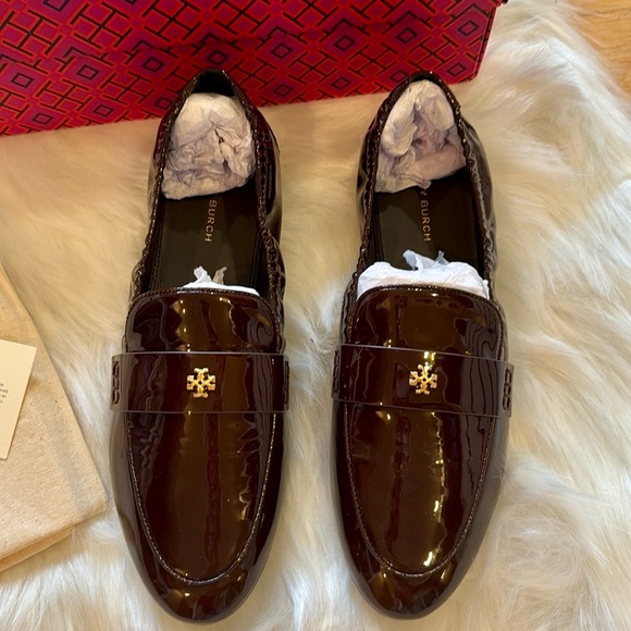Tory Burch Shoes - New In Box Tory Burch Ballet Loafer Flat in Caffe Spongy
